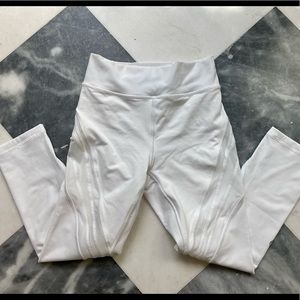 LULULEMON Crop White High Rise Mesh 21” Size 4